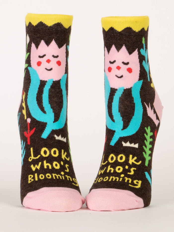 blue q Look Who's Blooming W-Ankle Socks